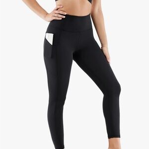 Fabletics “purelux” Black Pocket Leggings NWOT